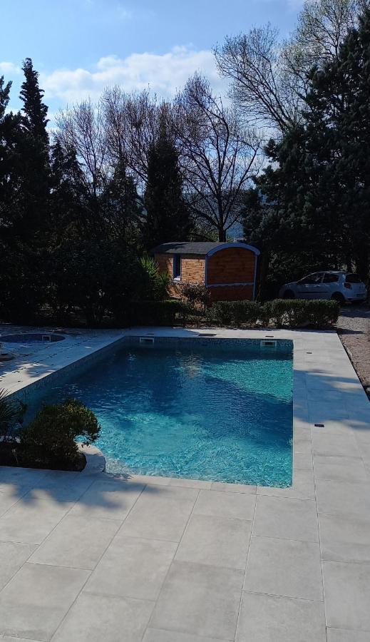 Villa La roulotte à Juju Le Bosc  Esterno foto